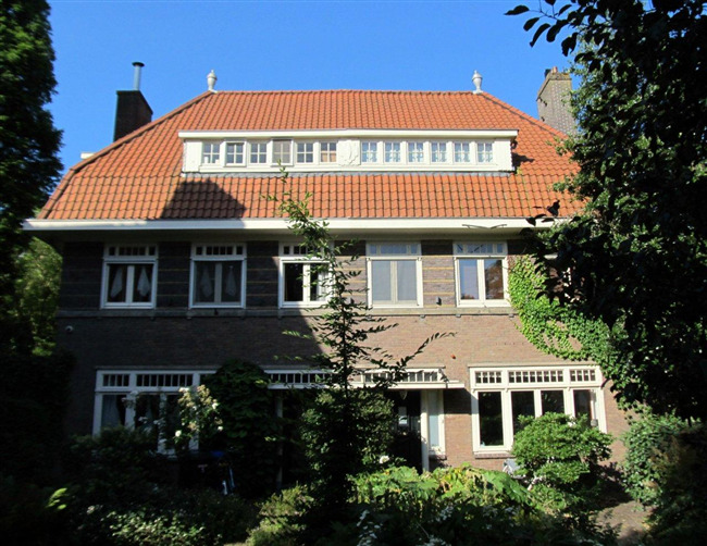 Twee villa's onder éen kap, zijde Mozartkade.
              <br/>
              Gert-Jan Lobbes, 2015